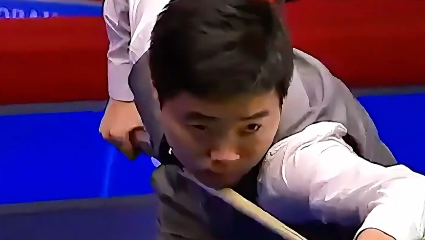 体坛记忆｜ 丁俊晖最强斯诺克，仅一杆就怒追12分，对手含泪送出赛点局