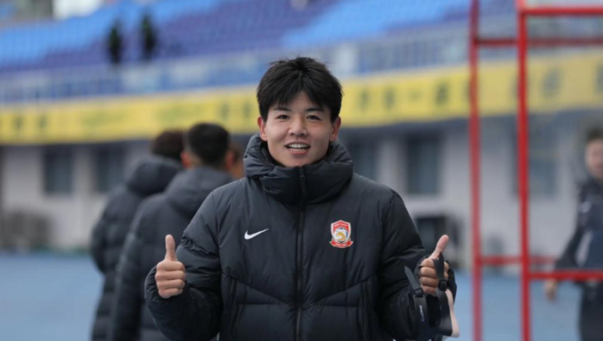 曝国足21岁新星正式加盟英超，已签订合同，亚洲杯后官宣