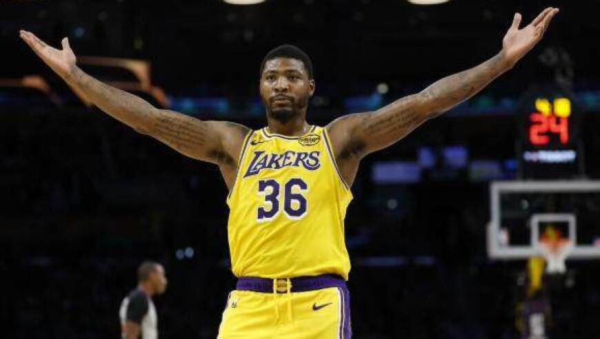 被放逐、被质疑的斯玛特，在湖人再成不可或缺之人