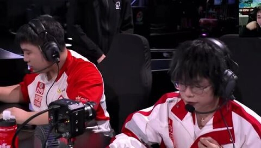 AG把RNG拖进巅峰对决，长生和一诺才是AG大腿！