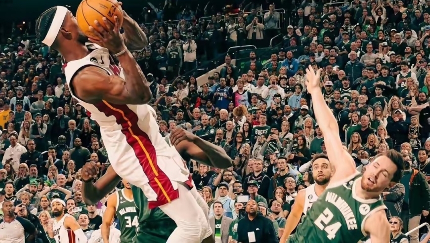 回顾黑八奇迹最后时刻 巴特勒强行淘汰雄鹿完成黑八