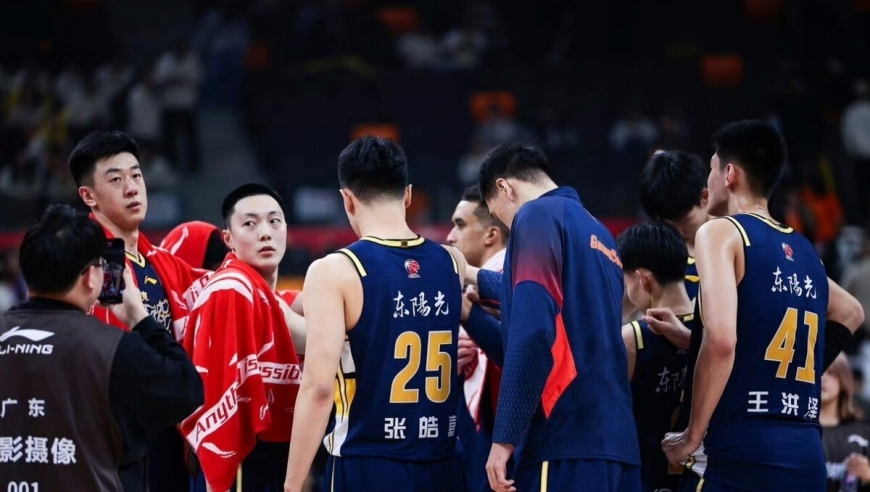 CBA排名大乱！广东输球，2队抢第1，北京掉第7，辽宁季后赛悬了