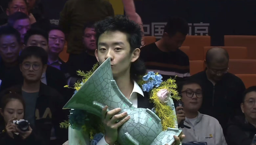 随着吴宜泽6-4险胜霍尔特，晋级英锦赛第二轮！16强中国锁定5席了