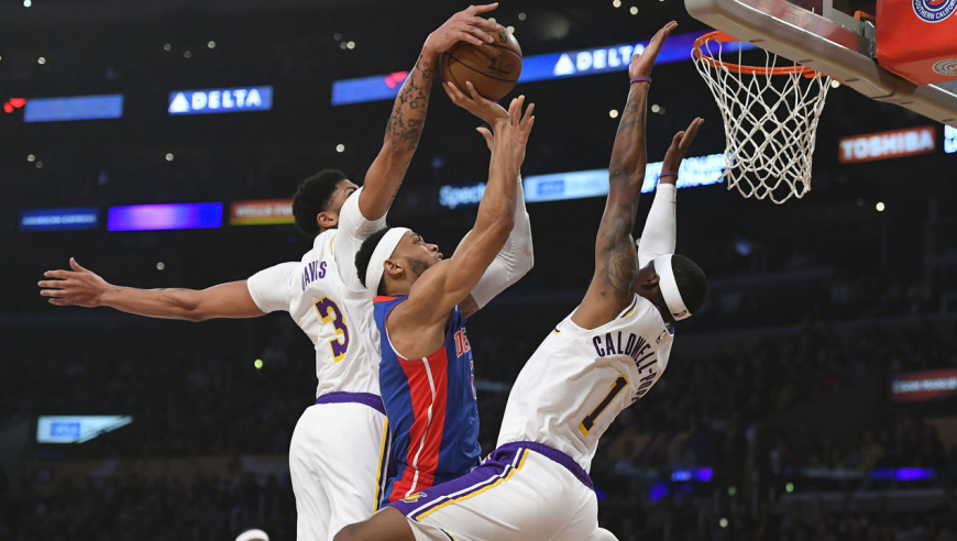 防守盛宴！20年湖人对阵活塞单场狂送恐怖如斯的20帽