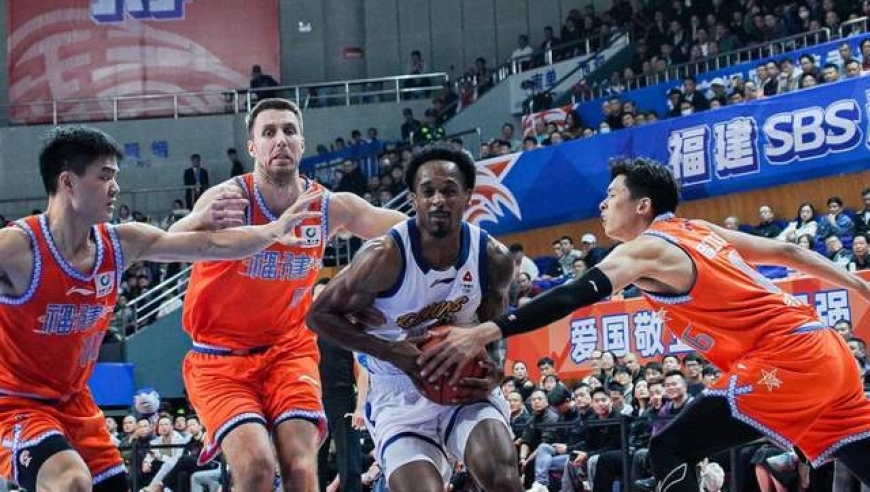 CBA最让人失望的四名超级外援！断崖式下滑，这表现还配拿顶薪？