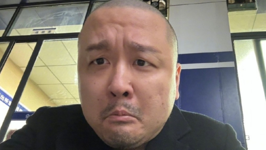 DYS直播扰民被邻居举报，警察进门逮捕，网友调侃还有特约嘉宾