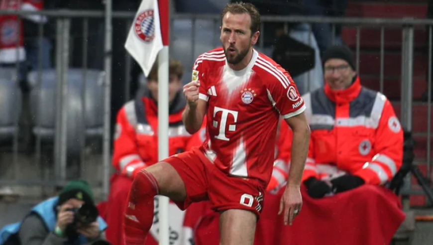 凯恩乐极生悲！轰世界波后送点，23轮轰28球，打破莱万神纪录