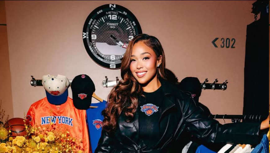 唐斯帮助尼克斯夺冠少不了女友支持！她在赛前晒美照为其加油