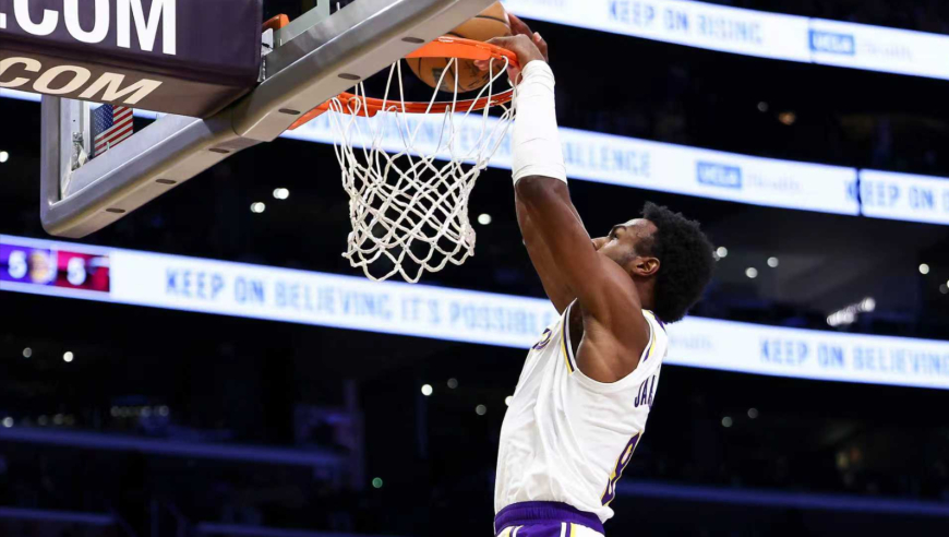 Top时刻 | 3日十佳球：文班遭围剿吃大帽 布朗尼空接暴扣如詹皇