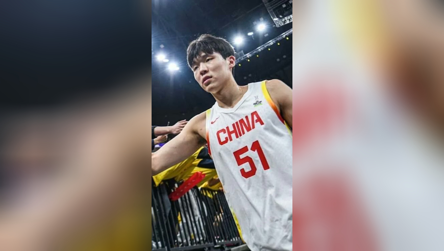亚洲骄傲！杨瀚森戏耍黑人中锋，打爆NBA榜眼，谁说黄种人不能打？