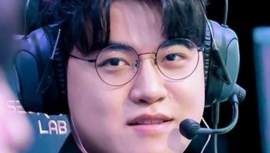 Gumayusi被线杀依旧团战暴打T1! Kanavi经典发狂送Peyz五杀  