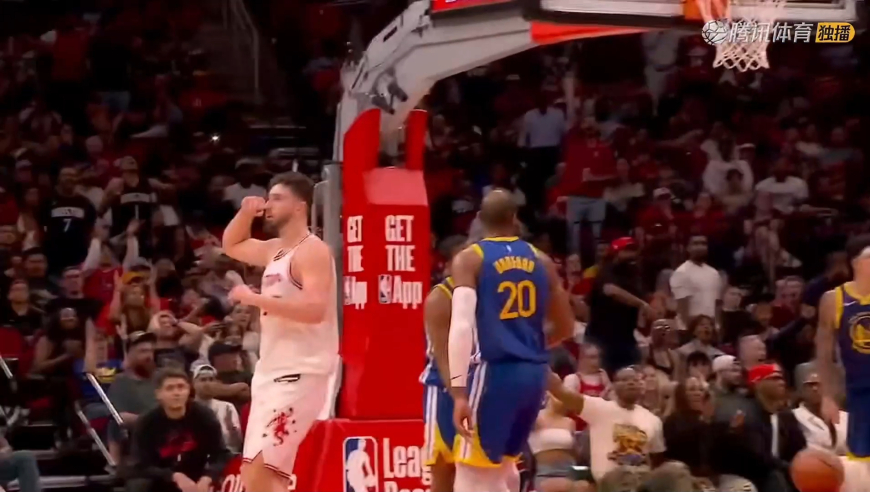 火勇大战末节最后时刻：杜兰特犯规改判引争议 阿门空接不中错失绝杀