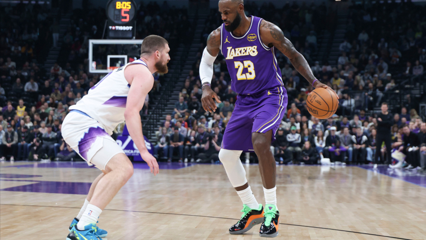 Top时刻｜19日十佳球：老詹单臂丝滑劈扣 格兰特隔扣惊为天人