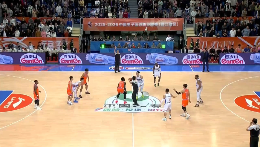 太刺激！慢镜还原福建男篮最后时刻逆天三分杀死北京男篮，周琦懵了
