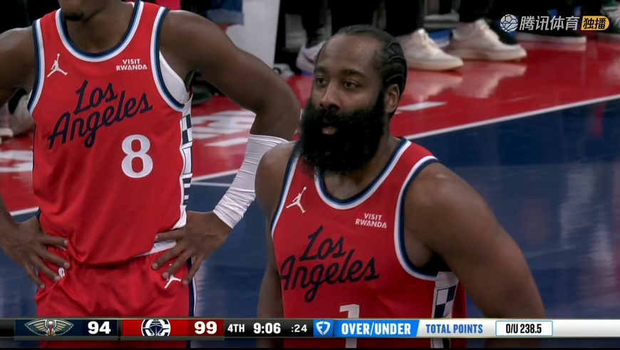 大师传球！哈登被包夹直接妙传助攻底角柯林斯 转播镜头细节分析