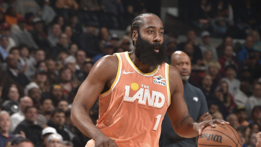 哈登26+7复仇魔术！献骑士生涯首次扣篮 末节5中0险遭逆转背锅