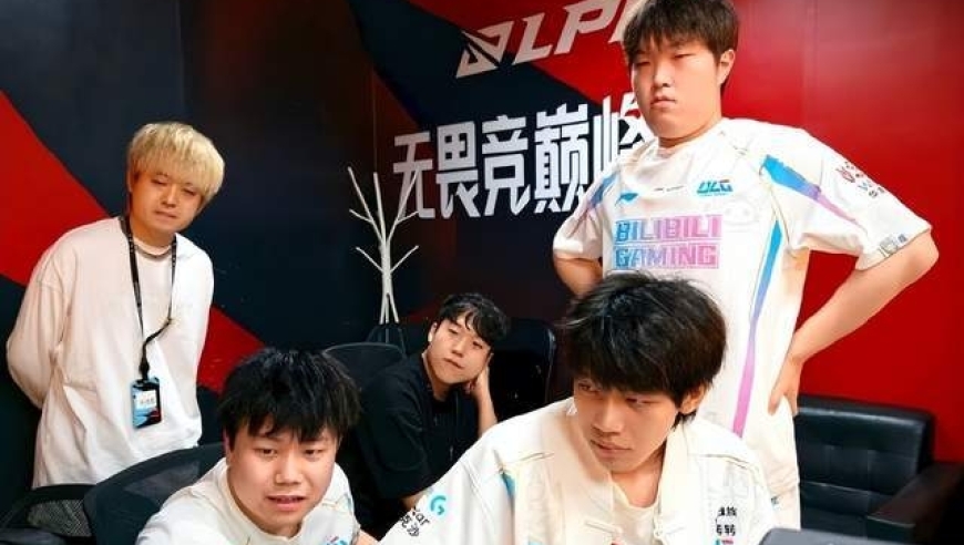 BLG惊天节奏粉丝炸锅，新打野被指非国产，不能自称全华班了？