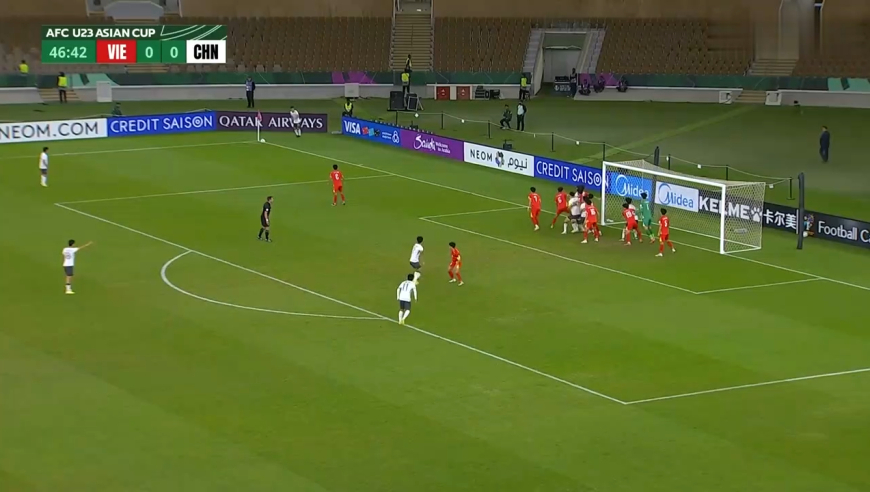 太燃！慢镜还原U23国足连入3粒神仙球秒杀越南晋级决赛，全场沸腾