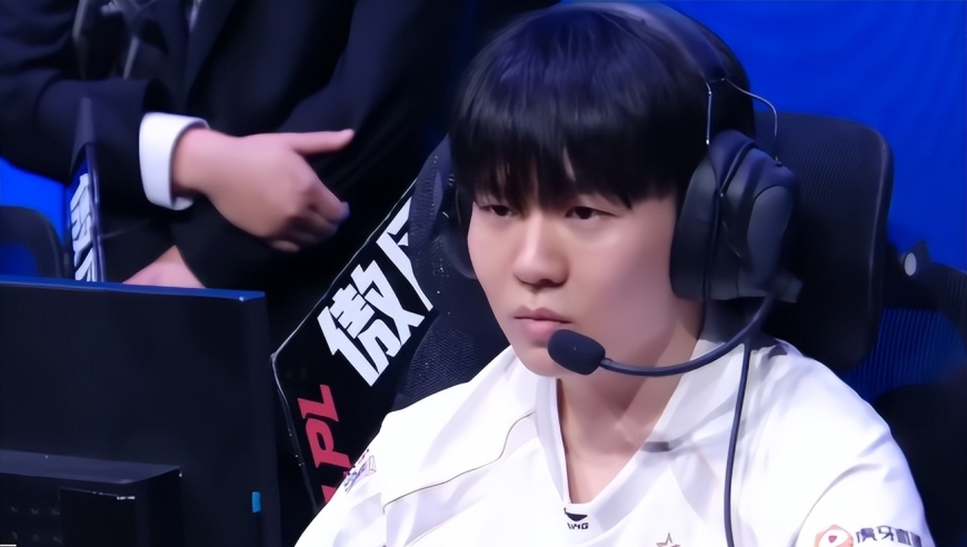 IG斩获首胜，田野可以暂时休息，Rookie燃尽了，球女伤害拉满