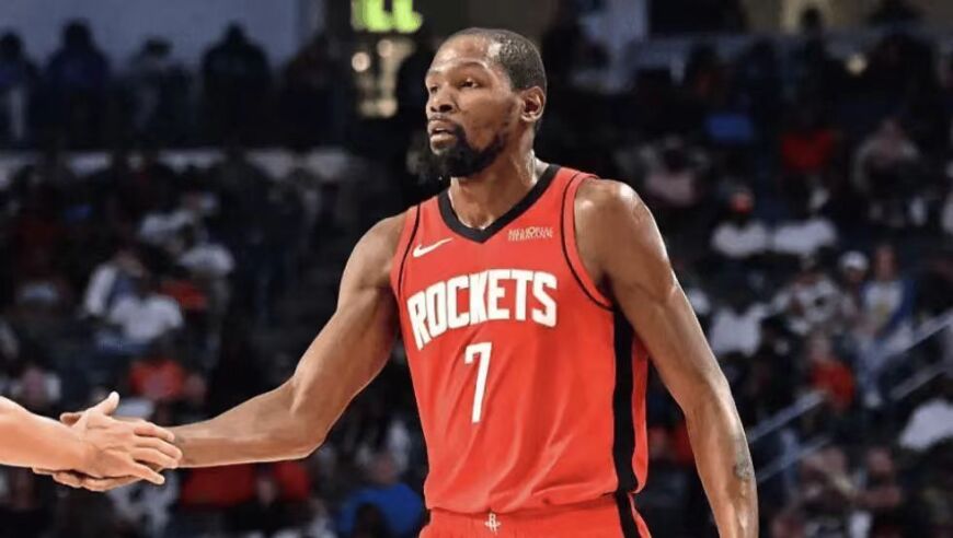 火箭15分逆转送雷霆无缘冲70胜 杜兰特里程碑引3人20+申京三双