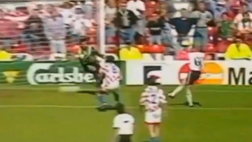 幕后故事：残阵德国如何逆袭夺冠？