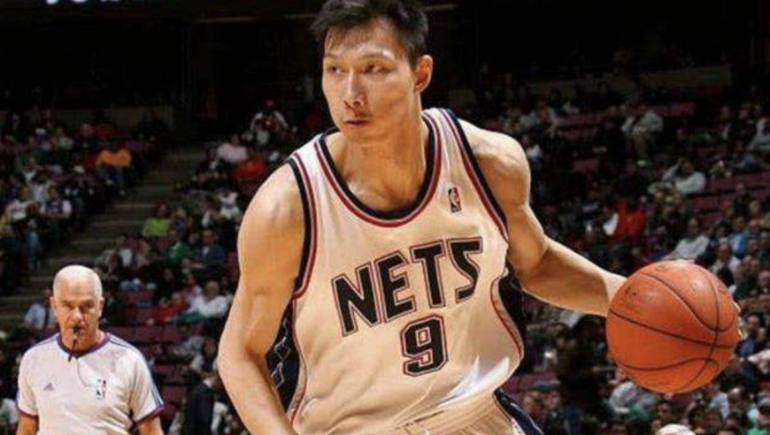 谁的青春！09年篮网对阵森林狼 易建联狂砍17+12上演暴扣