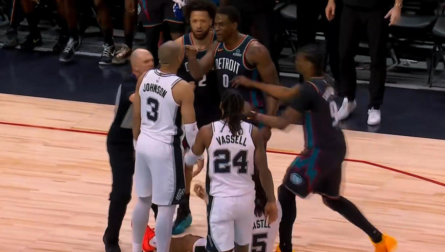 打起来了！活塞坎宁安推翻马刺卡斯尔 凯尔登出头与杜伦爆发冲突