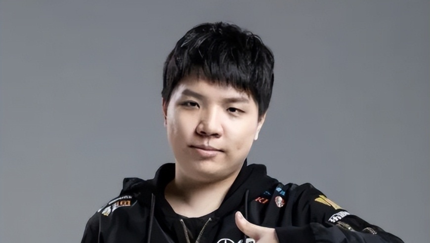 RNG法务还在发力！AJ被做局，换号播要赔5000万，小明最可惜