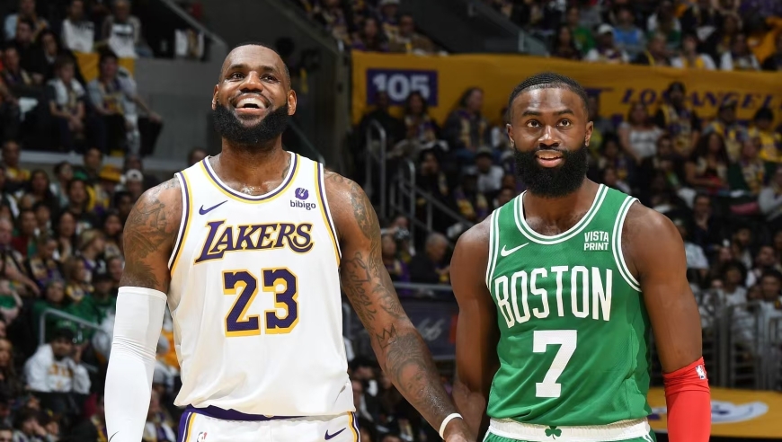 约基奇35+20+12无缘今日最佳！詹皇哈登里程碑也落选，只因布朗太强