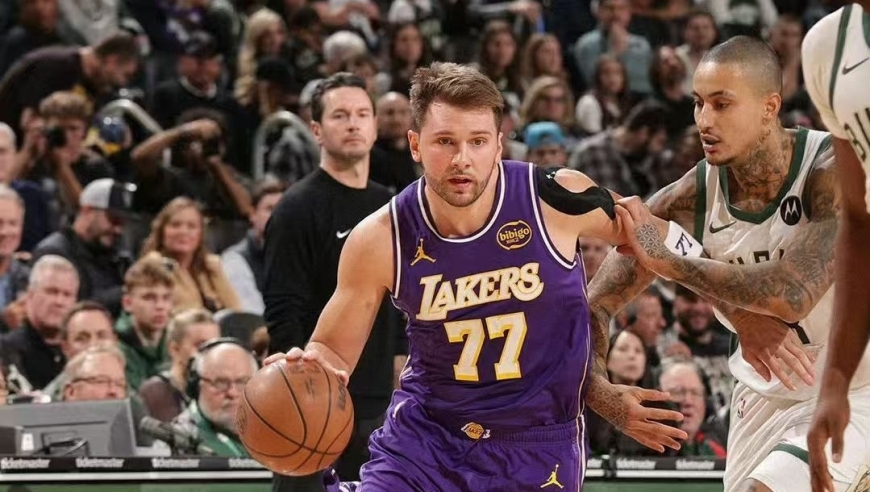 合砍66+15，湖人双子星大爆发，东契奇直冲得分王，艾顿20+10打活了