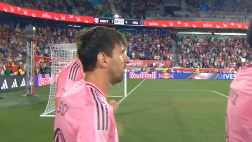 体坛记忆｜三顶帽子戏法：梅西的三重巅峰，足球的纯粹呼吸