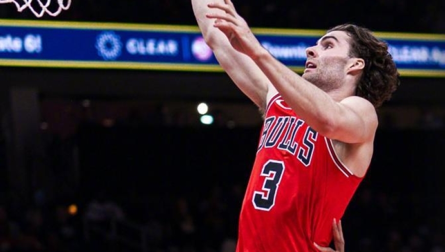 特雷杨35分鹰王36+11+9，二轮秀超罗斯吉迪准三双，公牛双杀老鹰