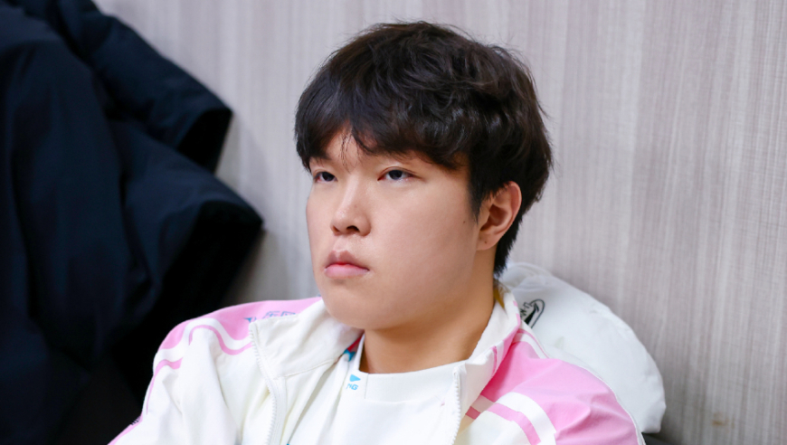 BLG表现不佳，Bin却被拍到去夜店放松，被调侃去检验双眼皮的效果