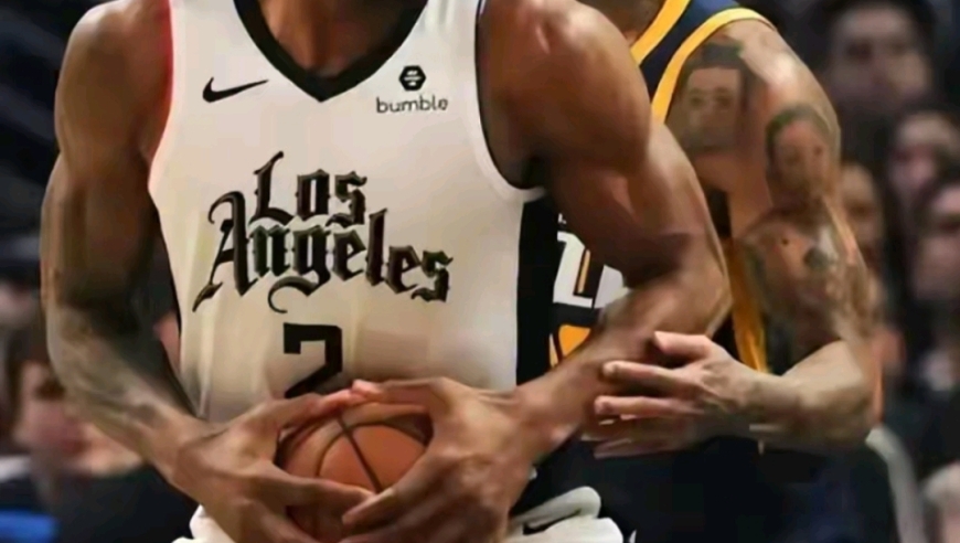 伦纳德手掌长度再次爆火，比杜兰特还要大的多，简直是&ldquo;如来神掌&rdquo;