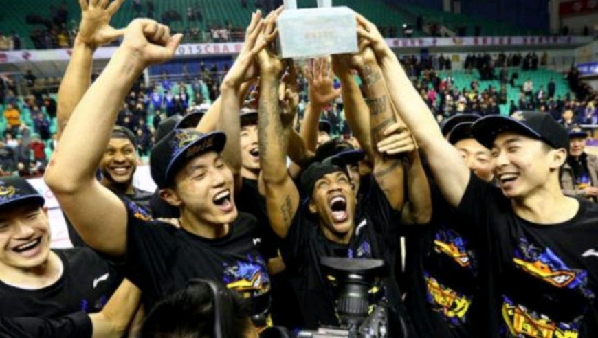 CBA春晚大戏！十大名场面：姚明21投全中 绝杀逆转看哭几代球迷