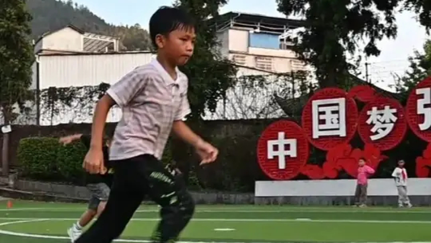 多彩校园·湖北省宣恩县高罗镇中心小学 阳光体育，快乐足球