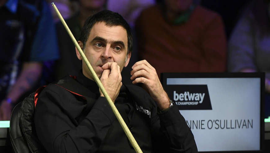 体坛名场面｜奥沙利文疯狂折磨塞尔比！强忍憋笑简直杀人又诛心