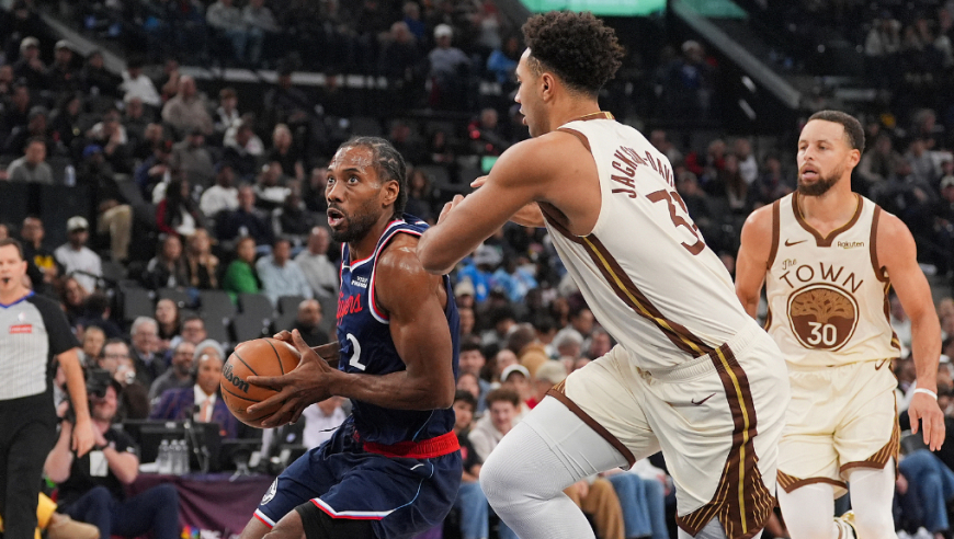 快船勇士最后时刻：库里六犯被罚下 卢指导离谱暂停+巴特勒错失绝杀