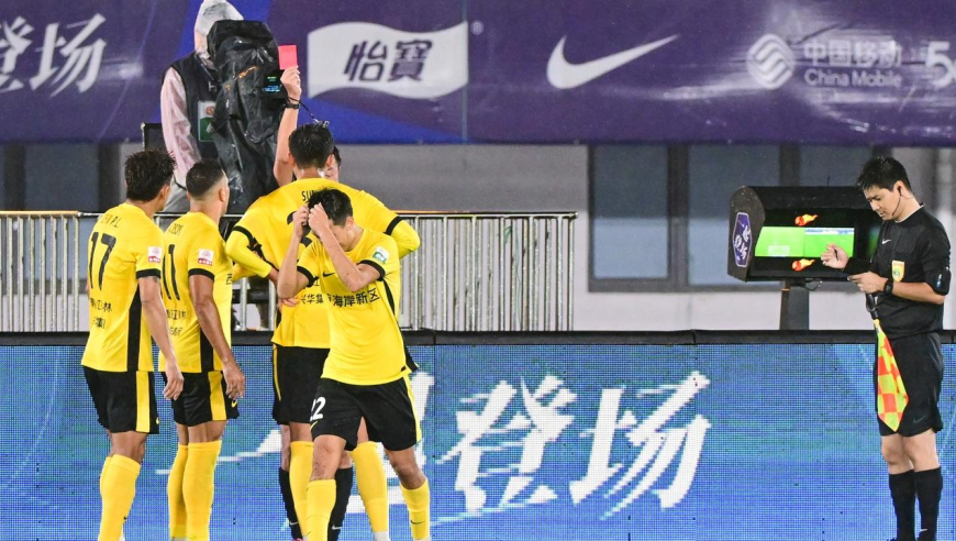 活久见剧情！申花2-1九人西海岸：7分钟两红吴曦于汉超玄冥二老救