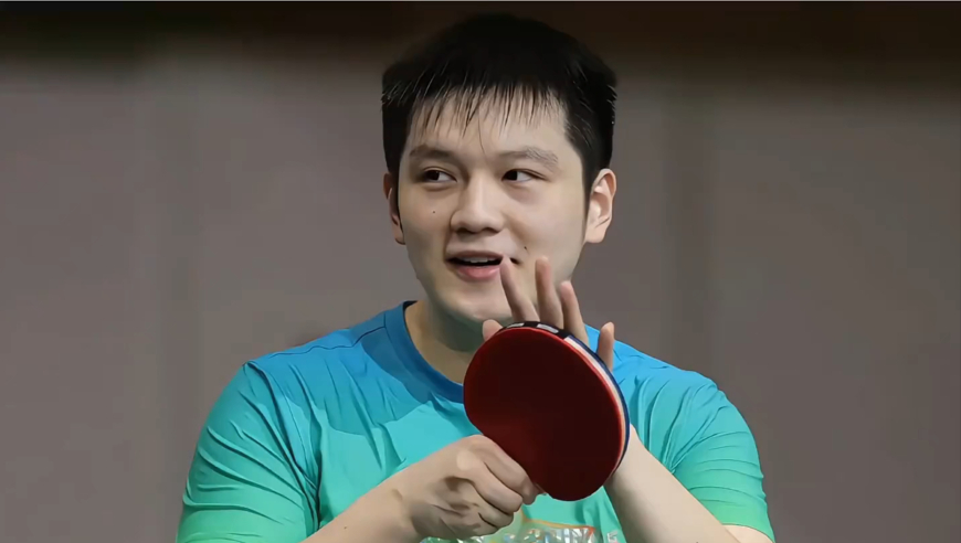 德甲降维打击！樊振东逆旋转发球占优，落点控制对手行大礼｜体坛记忆