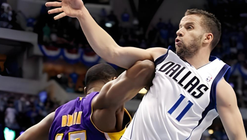 NBA名场面：小牛完全打崩湖人 拜纳姆气急败坏肘击巴里亚被驱逐