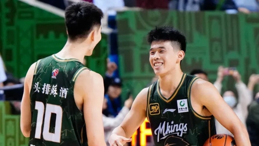 弃NBA归CBA！42+8+6掀翻广东 ，郭昊文封神之夜， 郭士强该松口了？