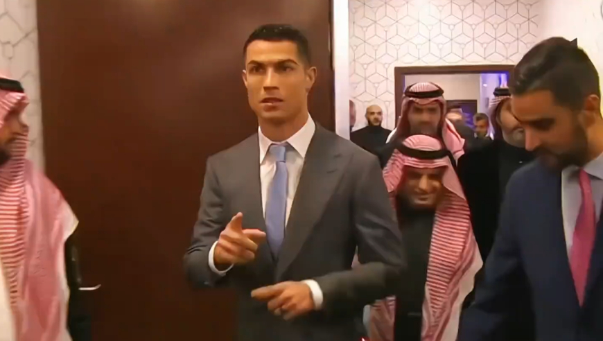 C罗在足坛的影响力到底有多大？加盟沙特的他让五大联赛损失惨重
