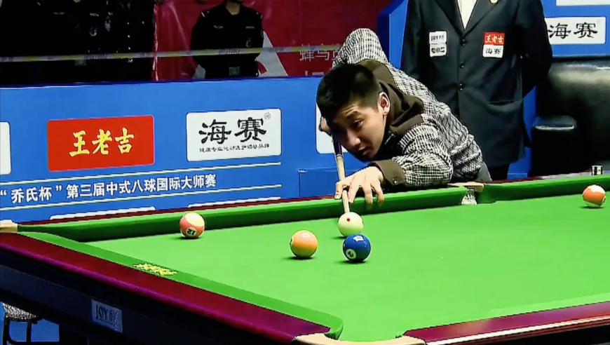 体育的魅力脑瘫男孩克服缺陷，与台球皇帝亨得利同台竞技｜体坛记忆