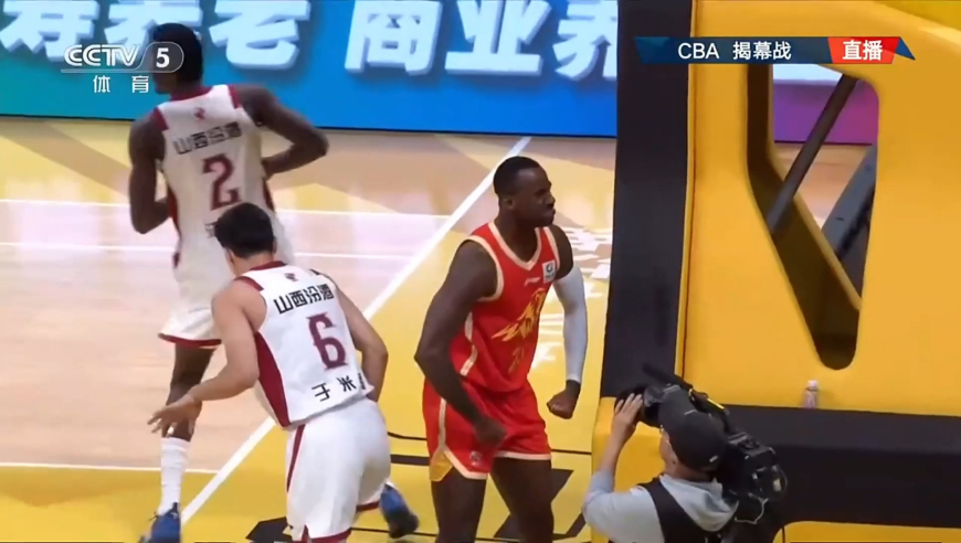 詹姆斯打CBA？林秉圣背后大帽 桑普森持球奔袭压哨滑翔暴扣