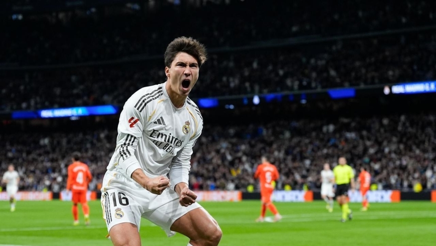 随着皇家社会1-4惨败，西甲争冠白热化，巴萨从榜首滑落