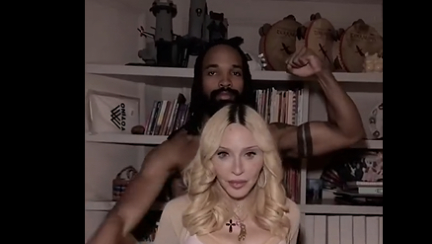 69岁麦当娜与29岁足球前锋热恋！她曾与罗德曼交往 希望与其生子