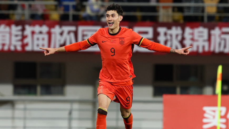 熊猫杯：U22国足2-0韩国U22，拜合拉木双响+精彩脚后跟破门