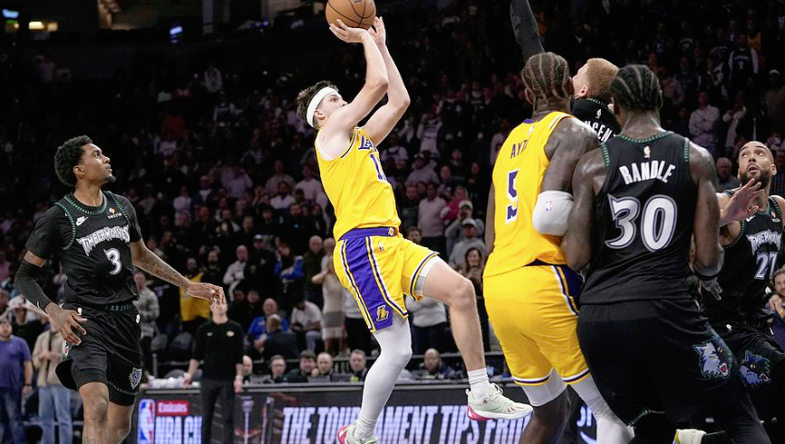 压哨绝杀！里夫斯28+16打疯，詹皇爆粗，东契奇喊GOAT