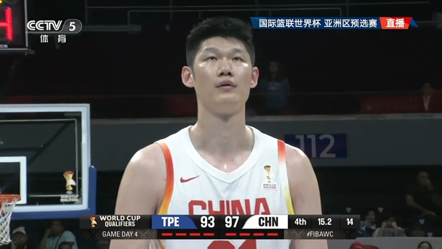 定海神针！胡金秋两次抢板杀死比赛 于嘉激动感叹中国篮球拯救了自己